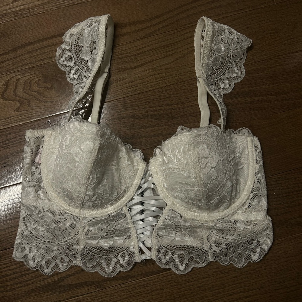 Elegant Lace Bralette in White